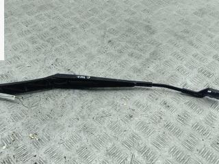 Щеткодержатель (поводок стеклоочистителя) передний Volkswagen Passat B7 2013, 2.0 л., дизель, МКПП, чёрный, универсал