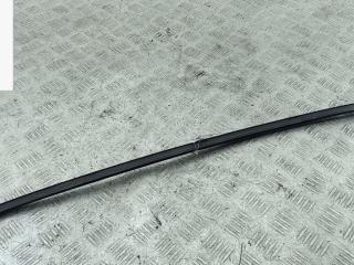 молдинг лобового стекла Volkswagen Passat B7 2013, 2.0 л., дизель, МКПП, чёрный, универсал