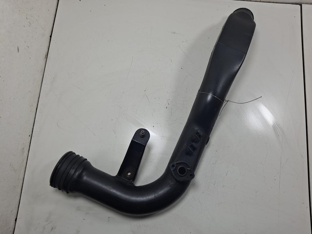 патрубок турбины Volkswagen Passat B5+ (GP) 2004, 2.0 л., дизель, 3B0145762E