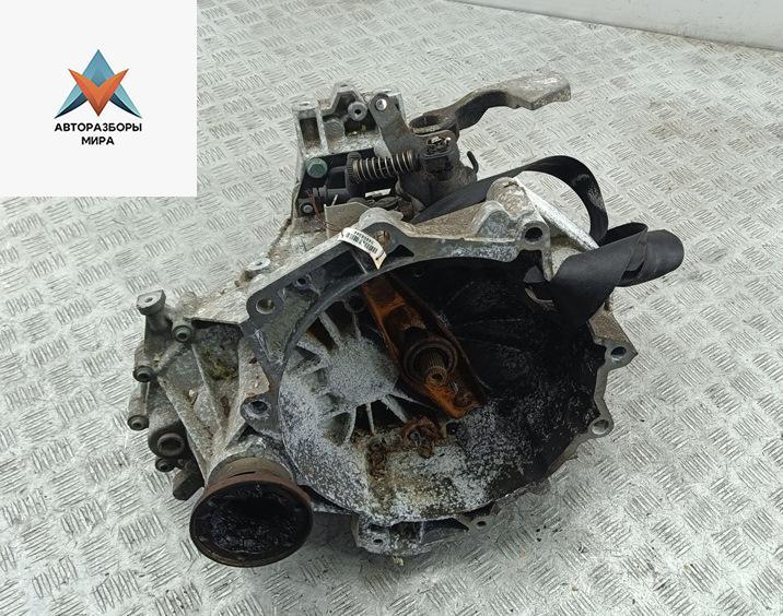 МКПП Volkswagen Golf 5 поколение 2004, 1.4 л., бензин, МКПП, серый, хетчбэк 5 дв. - фото №1