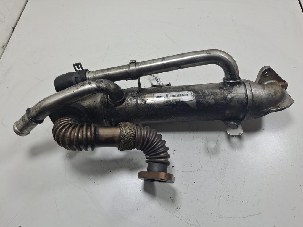 охладитель EGR / Радиатор EGR Volkswagen Passat B5+ (GP) 2004, 2.0 л., дизель, МКПП, серый, универсал, 33071016