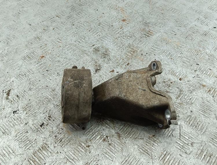 кронштейн КПП Audi A6 C5 1998, 2.4 л., бензин, МКПП, зелёный, седан, 8D0399113AB