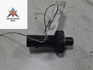 датчик давления масла Volkswagen Passat B6 2006, 2.0 л., дизель, МКПП, красный, универсал, 038919081H