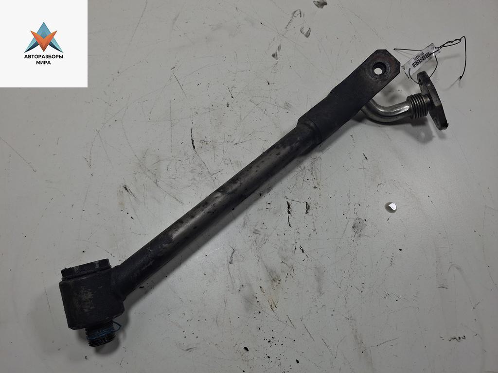 Трубка масляная турбины Volkswagen Passat B6 2006, 2.0 л., дизель, МКПП, красный, универсал, 03G145535F - фото №1