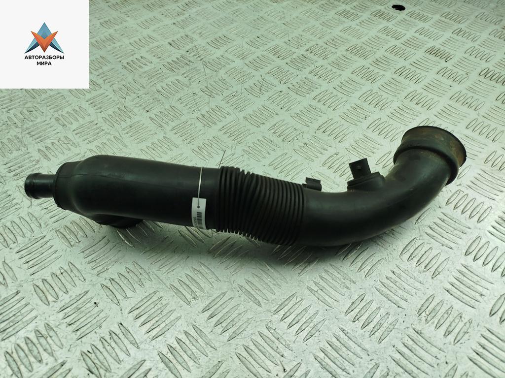 патрубок воздушного фильтра Opel Corsa D 2007, 1.2 л., бензин, 55557181 - фото №1