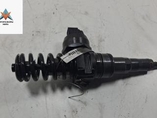 форсунка Volkswagen Passat B6 2006, 2.0 л., дизель, МКПП, красный, универсал, 038130073BQ