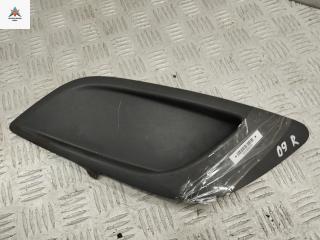 заглушка (решетка) в бампер Ford Focus 2 поколение [рестайлинг] 2009, 1.4 л., бензин, МКПП, красный, универсал, 8M5119952BE