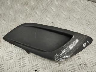 заглушка (решетка) в бампер Ford Focus II 2009, 1.4 л., бензин, МКПП, красный, универсал, 8M5119952BE
