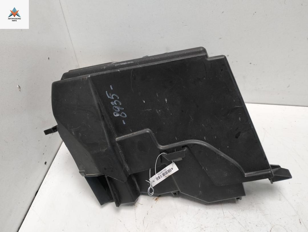 короб предохранителей Renault Megane 2 поколение 2005, 1.6 л., бензин, МКПП, серый, универсал, 8200356337 - фото №1