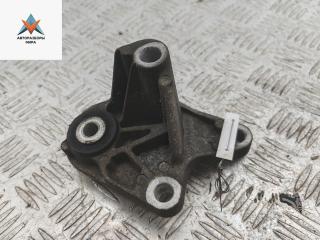 кронштейн КПП Ford Focus 2 поколение 2006, 1.6 л., i, бензин, МКПП, серый, универсал, 3M516P093D