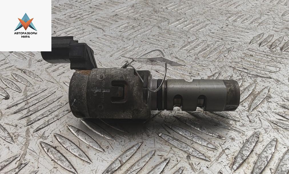 Клапан фазорегулятора Ford Focus 2 поколение 2006, 1.6 л., i, бензин, МКПП, серый, универсал, 4M5G6L713BE - фото №1