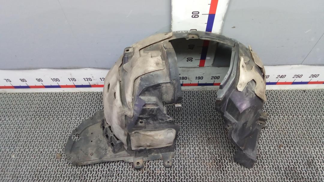 Подкрылок передний правый Renault Kadjar 1 поколение 2015, 1.5 л., дизель, МКПП, внедорожник 5 дв. - фото №1