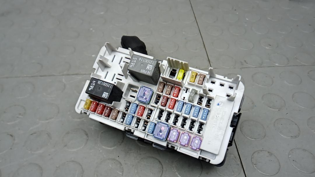 блок предохранителей Opel Insignia 2 поколение (B) 2017, 1.6 л., дизель, МКПП, хетчбэк 5 дв., 33172518 - фото №1