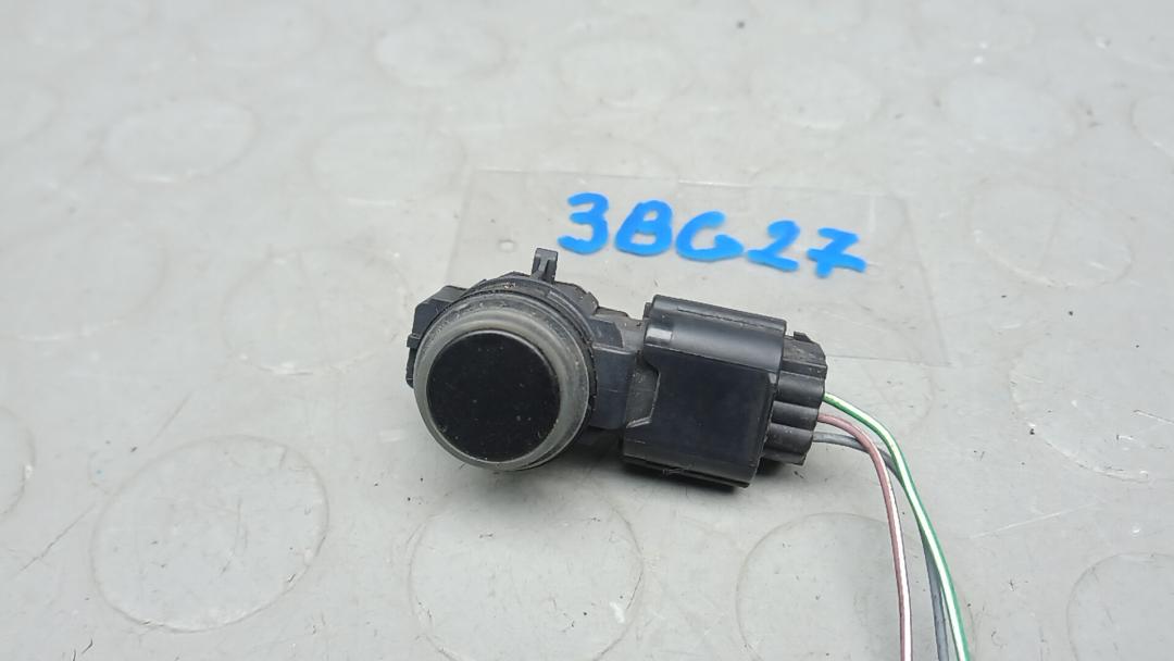 парктроник передний Renault Megane 4 поколение 2016, 1.5 л., дизель, МКПП, хетчбэк 5 дв. - фото №1