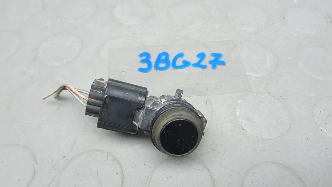 парктроник передний Renault Megane 4 поколение 2016, 1.5 л., дизель, МКПП, хетчбэк 5 дв. - фото №1