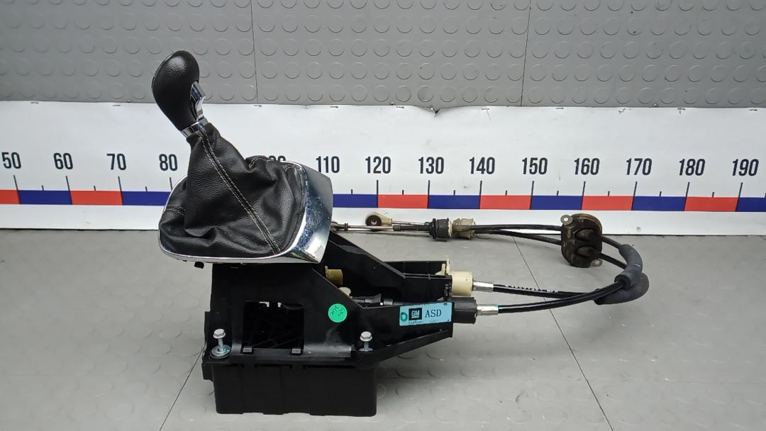 кулиса Opel Mokka 1 поколение 2013, 1.6 л., бензин, МКПП, внедорожник 5 дв. - фото №1