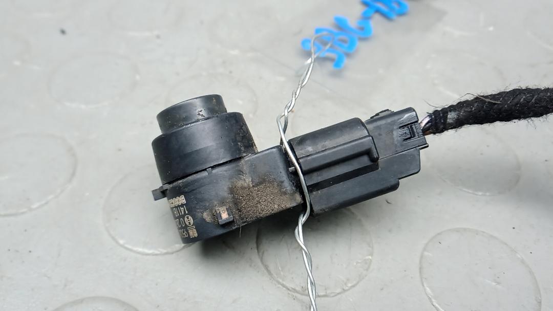 парктроник передний Opel Mokka 1 поколение 2013, 1.6 л., бензин, МКПП, внедорожник 5 дв. - фото №1