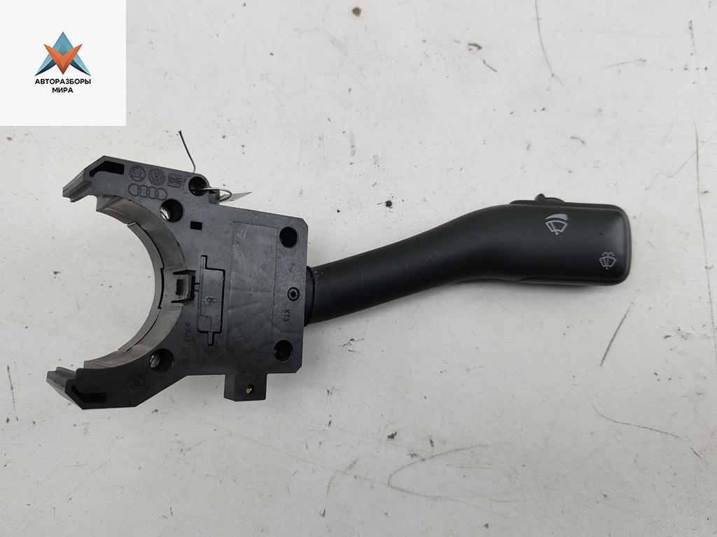 переключатель дворников Audi A6 4B/C5 1998, 2.4 л., бензин, МКПП, зелёный, седан - фото №1