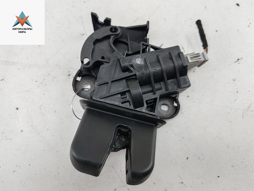 замок багажника Audi A6 4F/C6 2005, седан, 4E0827505C - фото №1