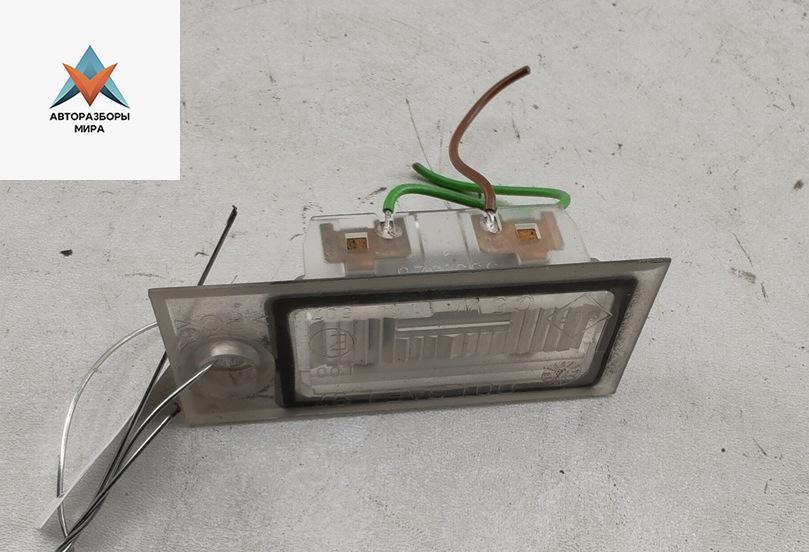 подсветка номера Audi A6 4B/C5 1998, 2.8 л., бензин, МКПП, серый, седан, 393328 - фото №1