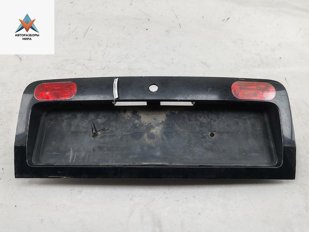 бленда Audi A6 4B/C5 1999, 2.4 л., бензин, АКПП, чёрный, универсал, 4B9945695M - фото №1