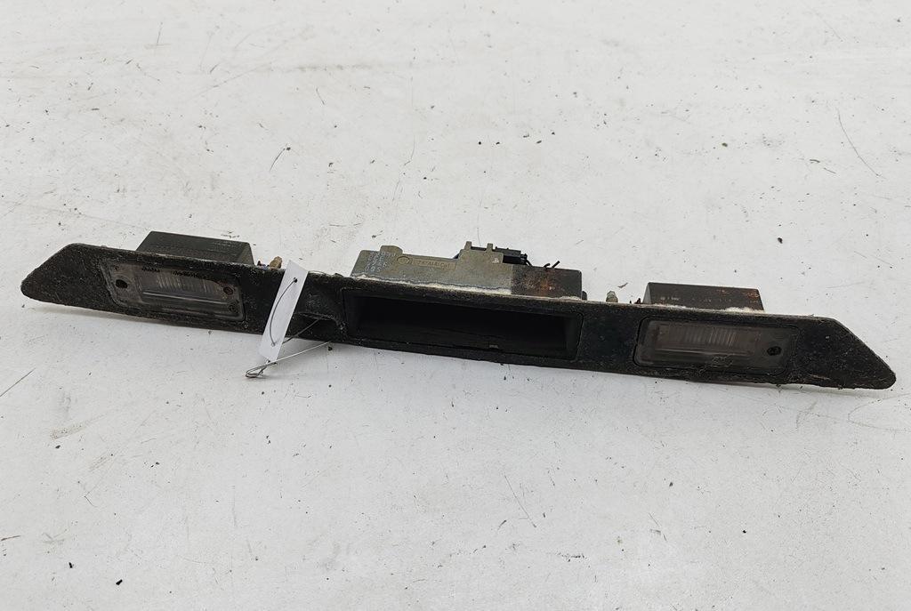 кнопка открытия багажника Audi A4 B6 2003, 2.0 л., бензин, АКПП, чёрный, универсал, 8E0827574B