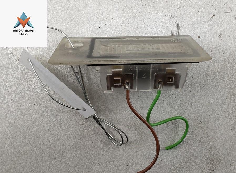 подсветка номера Audi A6 4B/C5 1998, 2.8 л., бензин, МКПП, серый, седан, 393461 - фото №1