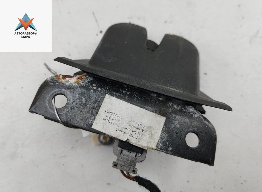 замок багажника Audi A6 4B/C5 1999, универсал, 4B0827505C - фото №1