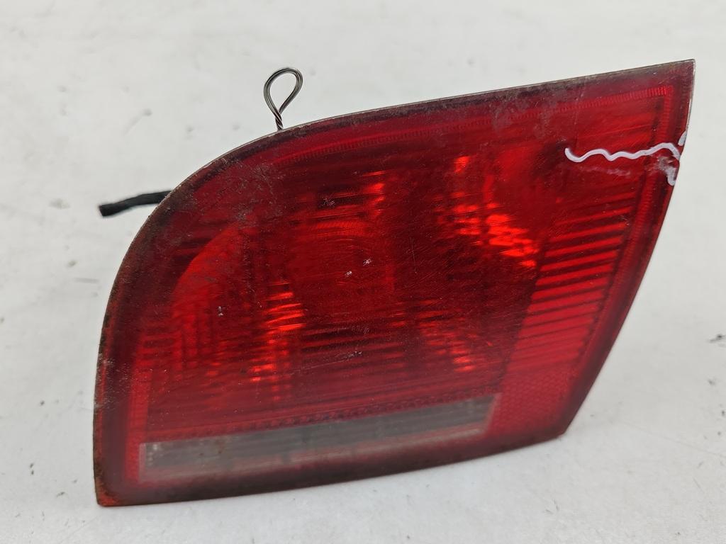 фонарь крышки багажника правый Audi A3 8P 2005, 2.0 л., дизель, АКПП, серый, хетчбэк 5 дв., 8P4945094B