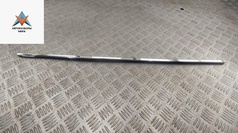 Молдинг стекла двери наружный BMW 5 серия E39 1999, 2.5 л., дизель, МКПП, серый, седан - фото №1