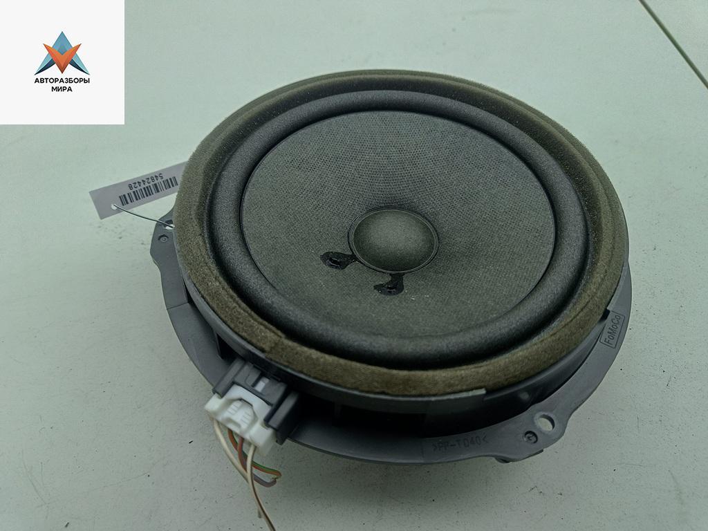 динамик двери Ford Fiesta 6 поколение 2009, 1.3 л., бензин, МКПП, красный, хетчбэк 3 дв. - фото №1