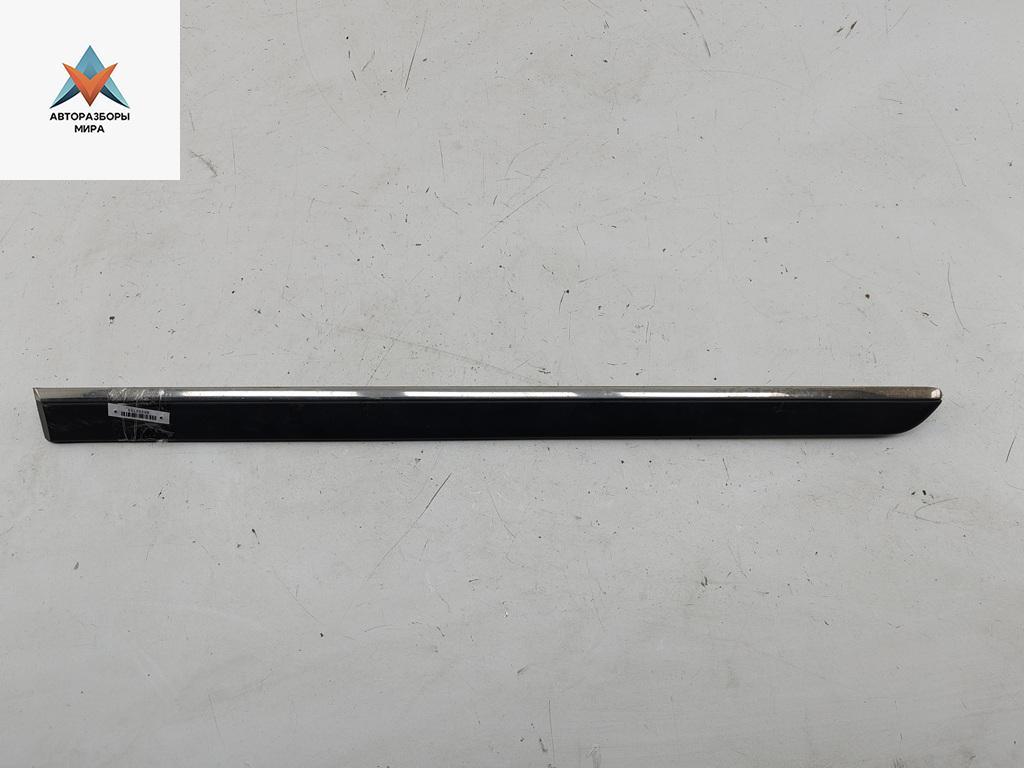 молдинг двери задней левой Peugeot 407 1 поколение 2004, 2.2 л., бензин, МКПП, серый, седан, 96445552 - фото №1