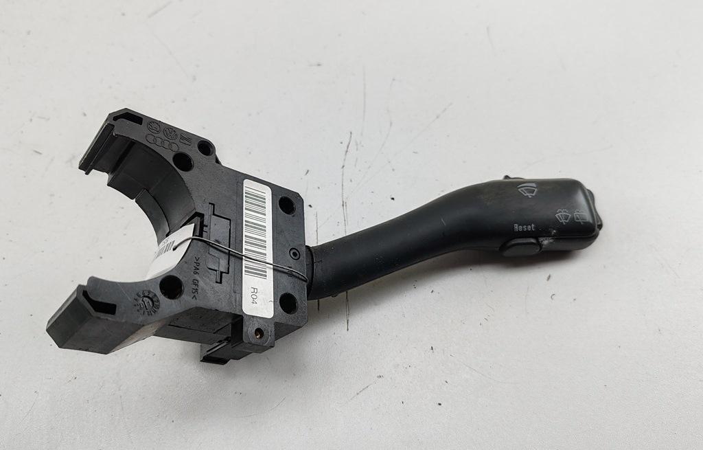 переключатель дворников Volkswagen Passat B5+ (GP) 2001, 2.5 л., дизель, МКПП, серый, универсал, 4B0953503H