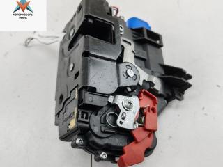 замок двери передней правой Volkswagen Touran 1 поколение 2003, 1.6 л., бензин, МКПП, синий, минивэн