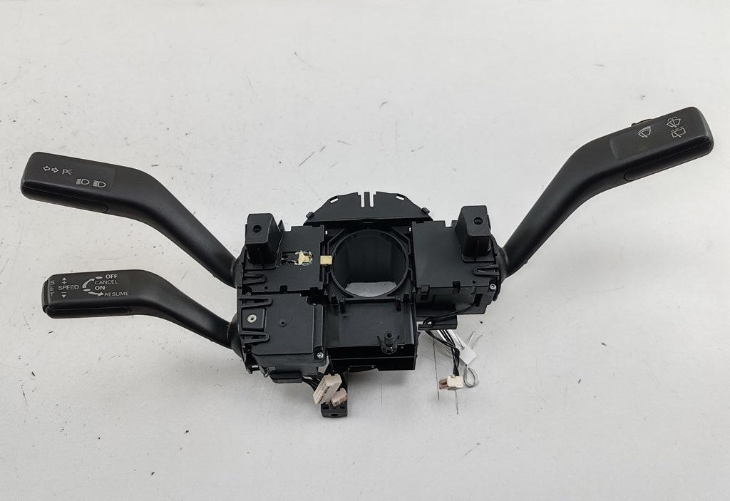 переключатель подрулевой Volkswagen Passat B6 2006, 2.0 л., дизель, МКПП, серый, универсал, 3C9953513B