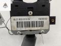 переключатель поворотов Volkswagen Golf 4 поколение 2002, 1.4 л., бензин, МКПП, синий, хетчбэк 5 дв., 8L0953513G - фото №4