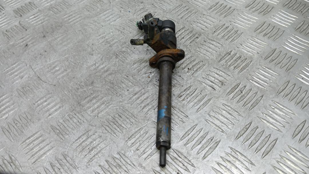 форсунка Ford Kuga 1 поколение 2009, 2.0 л., дизель, МКПП, внедорожник 5 дв. - фото №1