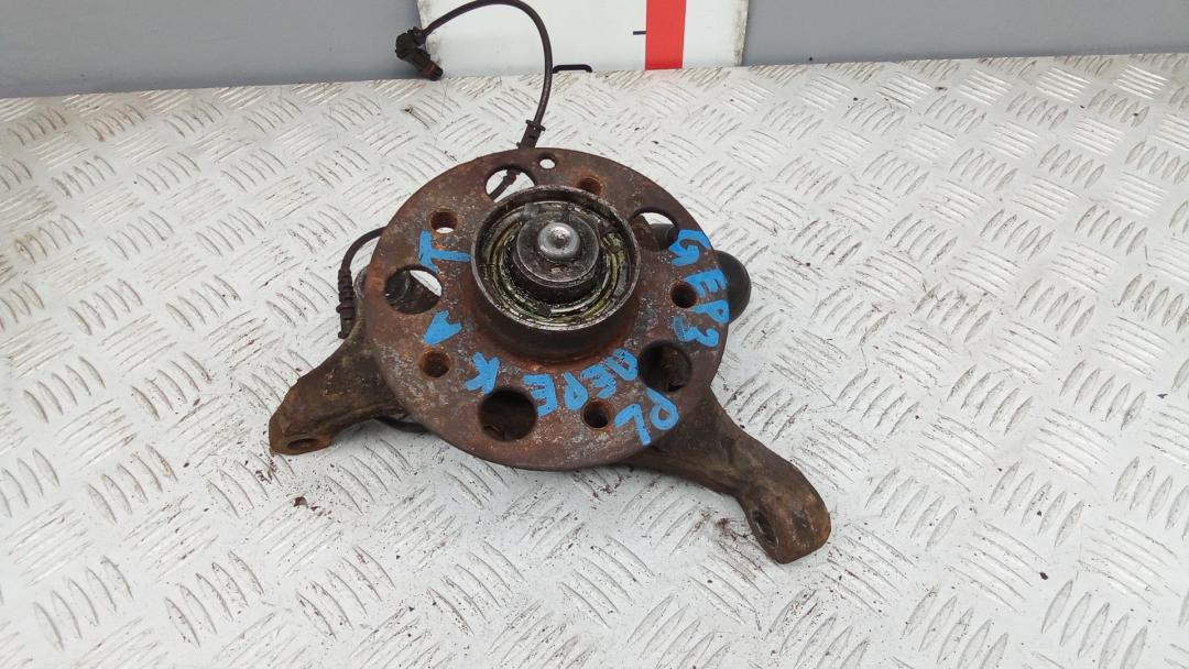 ступица передняя левая Mercedes-Benz CLK-Класс C209/A209 2003, 2.6 л., 240, бензин, АКПП, купе - фото №1