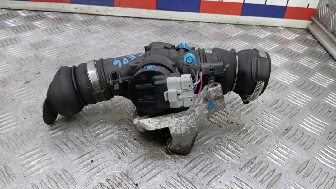 заслонка дроссельная Peugeot 3008 1 поколение 2010, 1.6 л., дизель, МКПП, хетчбэк 5 дв., 9660030480 - фото №1