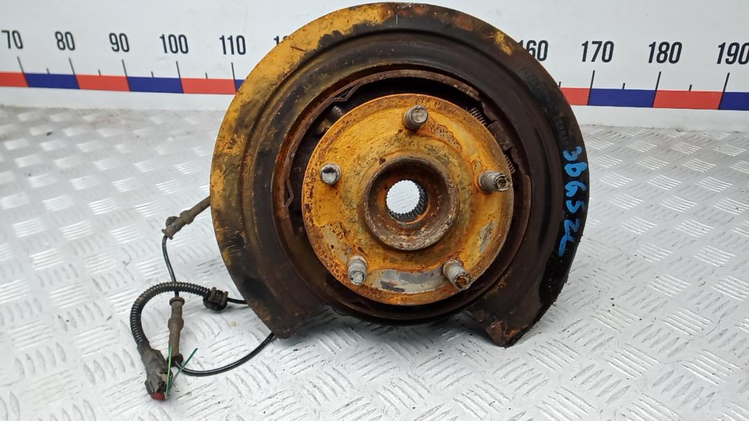 ступица задняя левая Jeep Grand Cherokee WK2 2012, 3.0 л., дизель, АКПП, внедорожник 5 дв. - фото №1