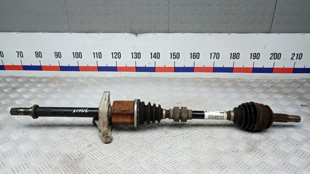 полуось передняя правая (приводной вал, ШРУС) Renault Kadjar 1 поколение 2015, 1.5 л., дизель, МКПП, внедорожник 5 дв. - фото №1