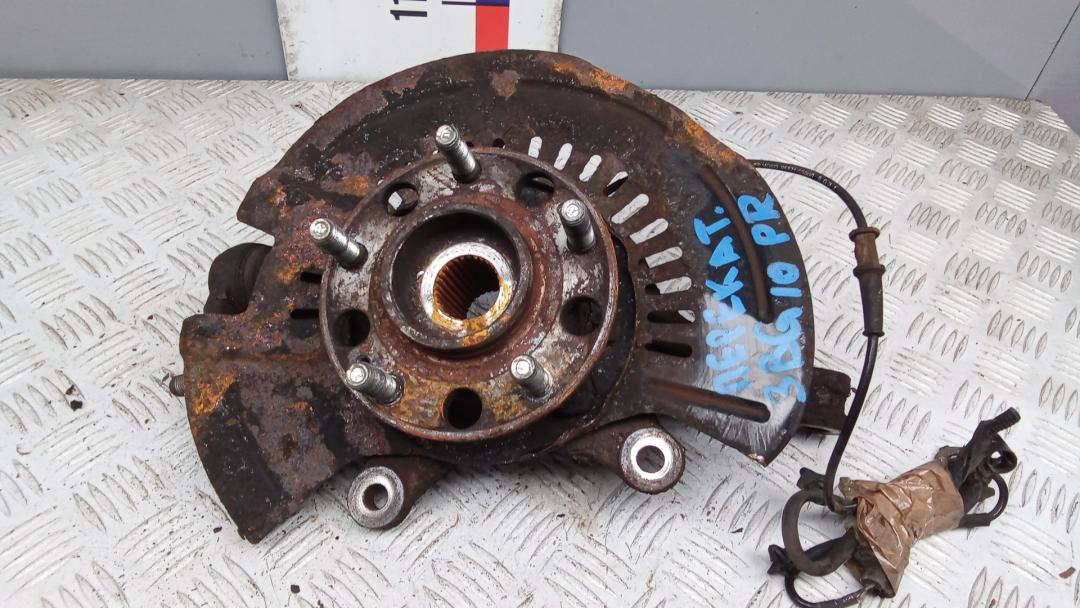 ступица передняя правая Kia Sorento 3 поколение 2015, 2.2 л., дизель, МКПП, внедорожник 5 дв. - фото №1