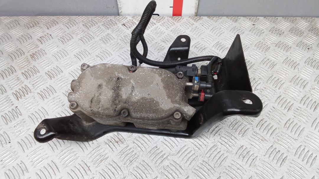 корпус топливного фильтра Jeep Grand Cherokee WK2 2012, 3.0 л., дизель, АКПП, внедорожник 5 дв. - фото №1