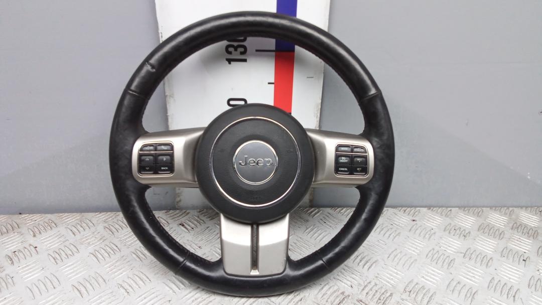 руль Jeep Grand Cherokee WK2 2012, 3.0 л., дизель, АКПП, внедорожник 5 дв. - фото №1