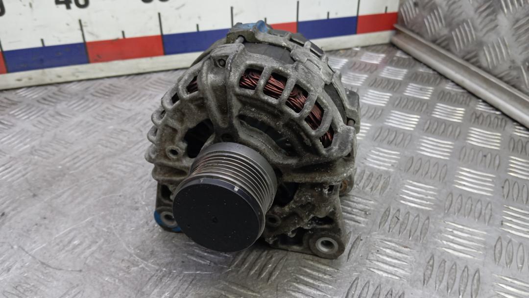 генератор Renault Megane 4 поколение 2016, 1.5 л., дизель, МКПП, хетчбэк 5 дв., 23100-4EA0AF - фото №1