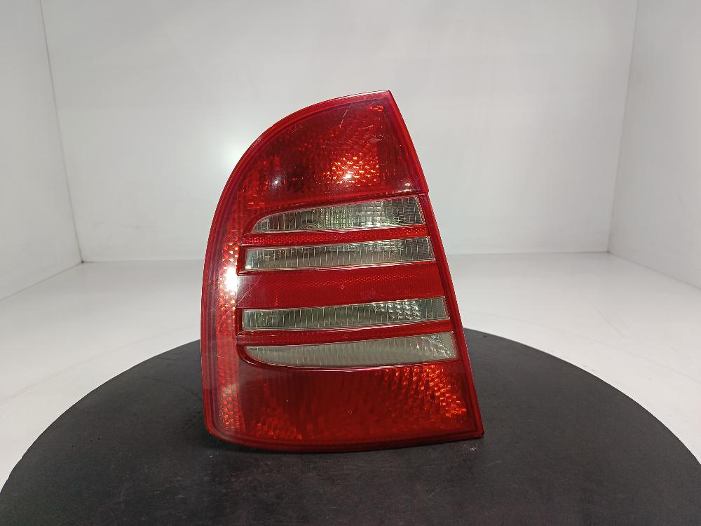 фонарь задний левый Skoda Superb 1 поколение 2003, цвет, 3U5945095 - фото №1