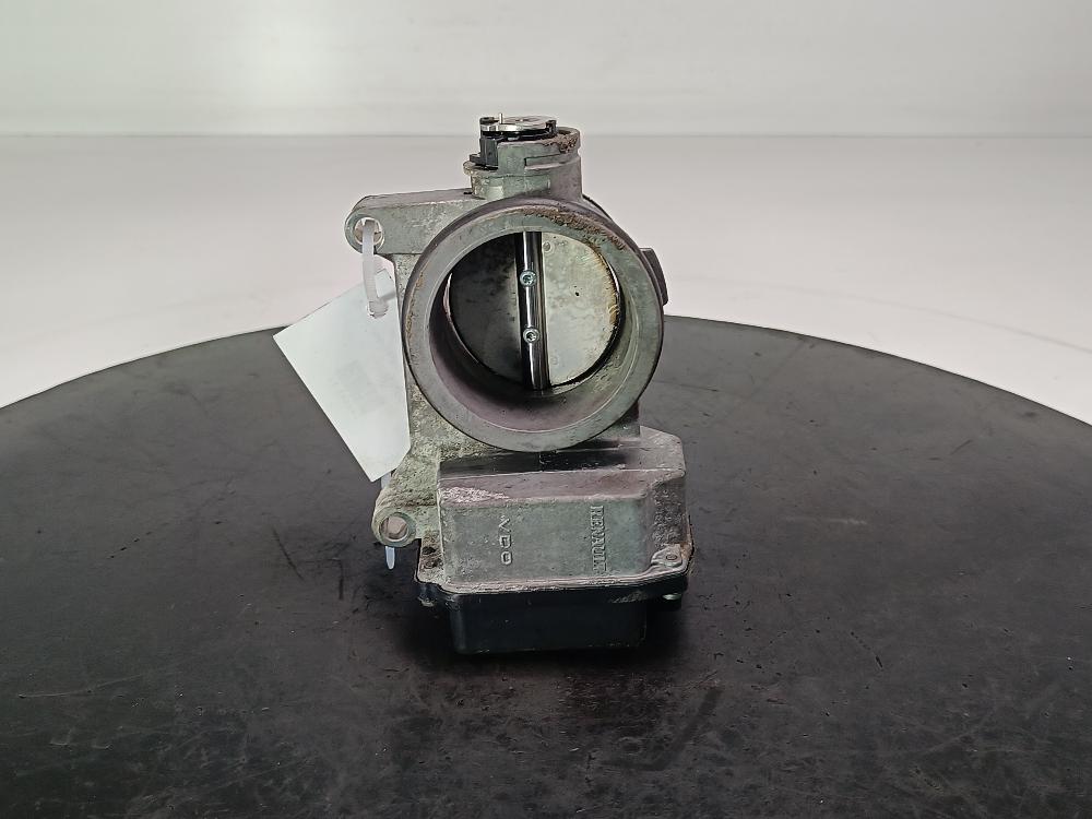 заслонка дроссельная Renault Clio 3 поколение 2005, цвет, 8200063652 - фото №1