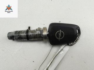замок зажигания Opel Zafira 2 поколение (B) [рестайлинг] 2009, 2.2 л., бензин, АКПП, белый, минивэн