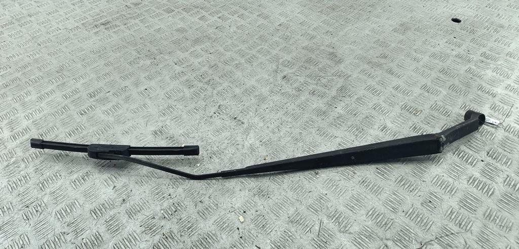 Щеткодержатель (поводок стеклоочистителя) передний Mitsubishi Colt 2005, 1.3 л., бензин, МКПП, синий, хетчбэк 5 дв., 6833NWB