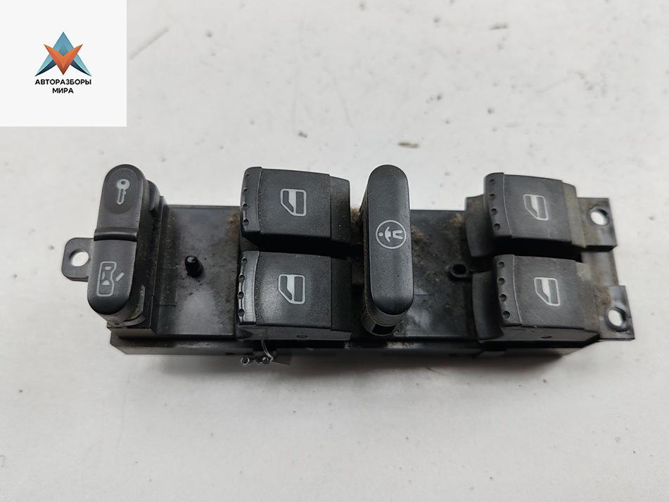 блок управления стеклоподъемниками Volkswagen Passat B5 1998, 1.8 л., бензин, МКПП, серый, седан, 1J4959857 - фото №1